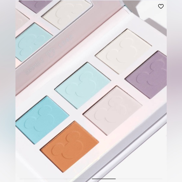 Beauty Bay Disney Bambi 1942 6 Pan Eyeshadow Palette BNIB - Picture 6 of 8